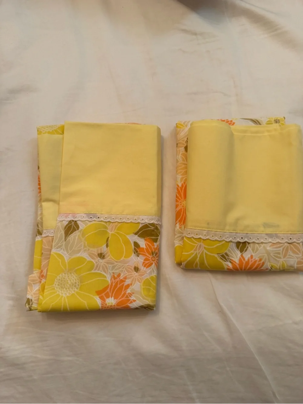 Vintage 1970s Yellow Springmade Floral Trim Pillowcases - Set of 2